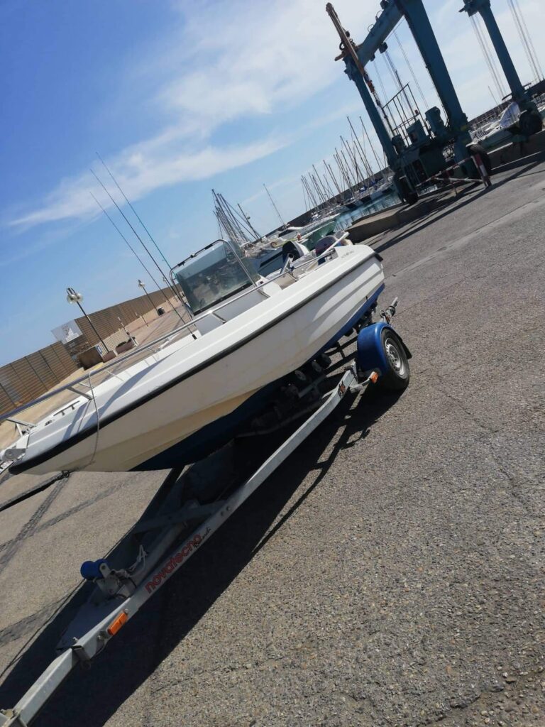 barca trimarano 5 metri