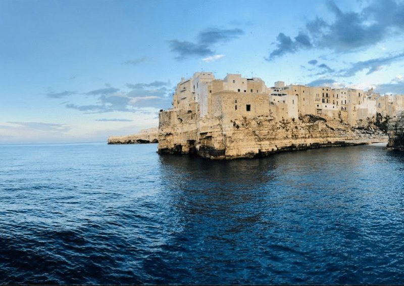 Polignano escursione in barca per le grotte marine